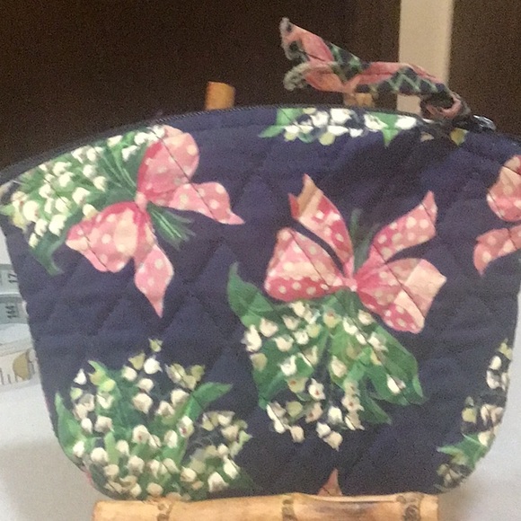 Vera Bradley cosmetics bag - Picture 7 of 7